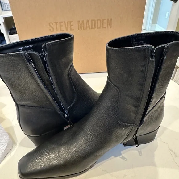 Dusty Bootie by Steve Madden - Picture 3 of 9